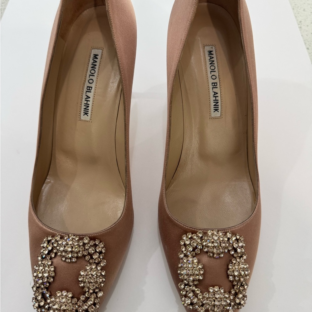 Manolo Blahnik Women's Tan Embellished Pumps